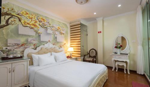 Deluxe Queen Room