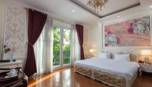 Junior Suite with Balcony