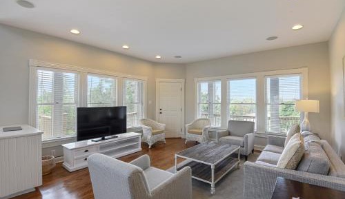 Evans 4 Bedroom Vacation Home