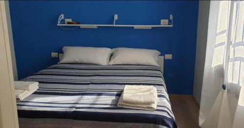 Twin Room with Shared Bathroom
