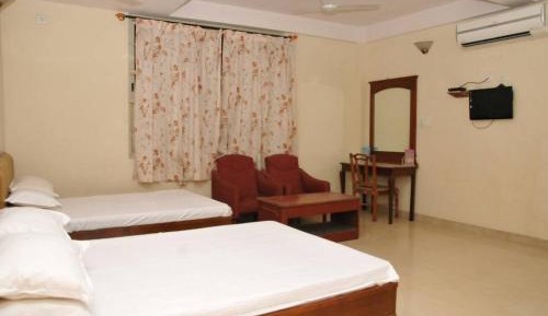 Deluxe Queen Room with Two Queen Beds