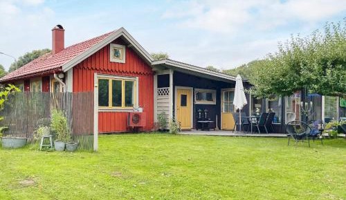 One-Bedroom Holiday Home