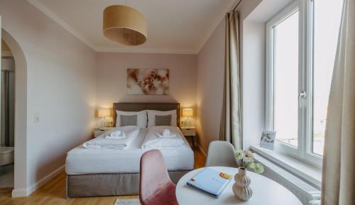 One-Bedroom Apartment with Garden View