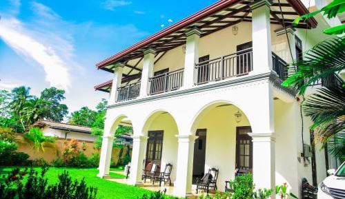 Villa with Garden View