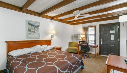 King Room - Non-Smoking