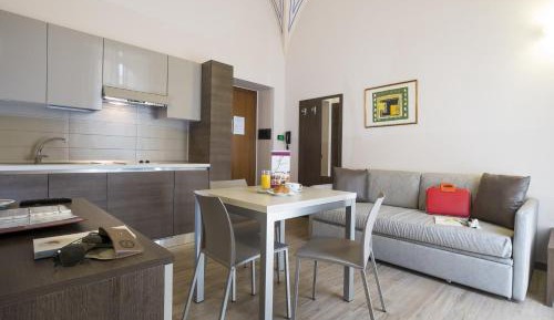 One-Bedroom Apartment (2 Adults)