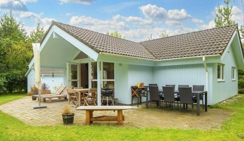 Three-Bedroom Holiday Home 