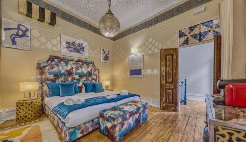 Deluxe Suite