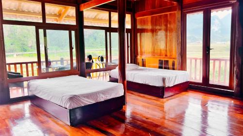 10-Bed Mixed Dormitory Room
