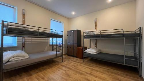Bed in 6-Bed Dormitory Room (Male Only)