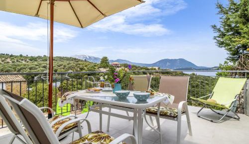 Superior One-Bedroom Apartment with Balcony
