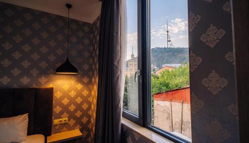 King Room with Mountain View
