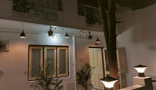 Deluxe Double Room (2 Adults + 1 Child)