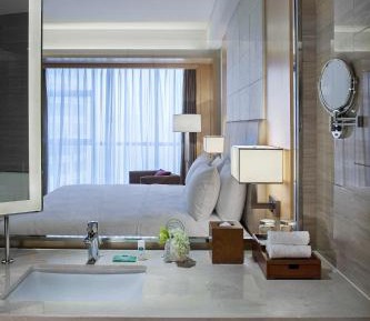 Deluxe Suite, Executive lounge access, Suite, 1 King