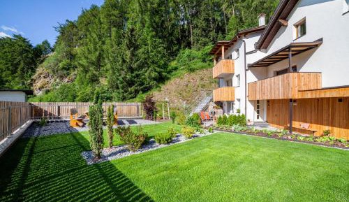 Superior One-Bedroom Apartment with Balcony