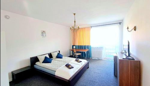 Apartment With Shared Bathroom