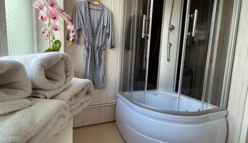 Twin Room with Private Bathroom