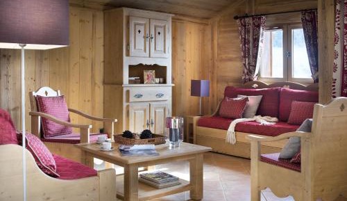 One-Bedroom Apartment (4 Adults) with Spa Access