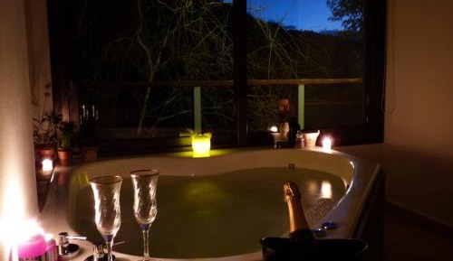 King Suite with Spa Bath