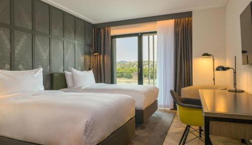 Superior, Guest room, 2 Twins, River view, Balcony