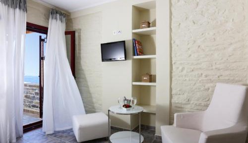 Triple Room with Garden View