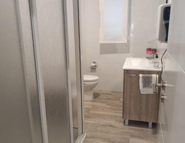 Standard Twin Room with Shared Bathroom