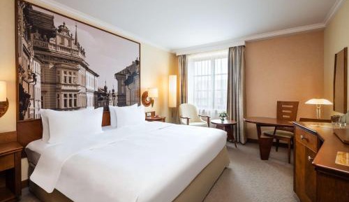 Deluxe King Room