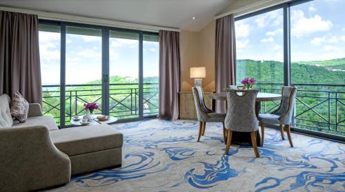 King Suite