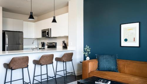 One-Bedroom Apartment (Self Check-in with Virtual Front Desk)