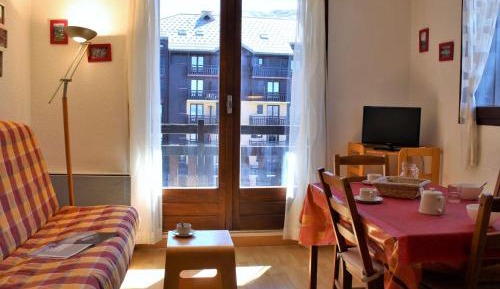 Apartment (4 Adults)