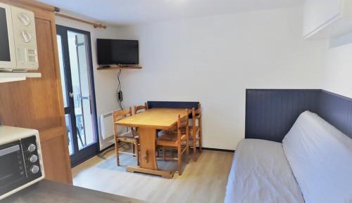 Apartment (5 Adults)