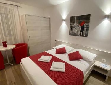 Standard King Room