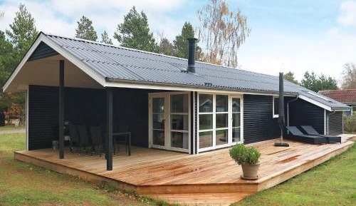 Two-Bedroom Holiday Home