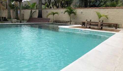 Apartment with Pool View 