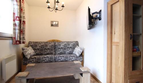 Apartment (10 Adults)