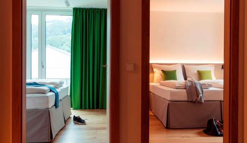 Deluxe Two-Bedroom Apartment with Balcony or Terrace