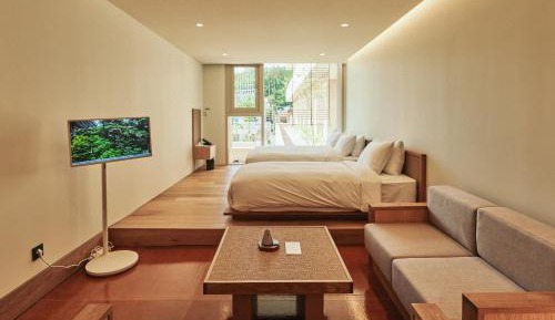 Deluxe Family Twin Room