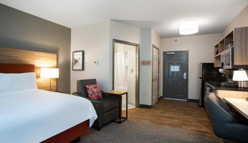 Studio Queen Suite