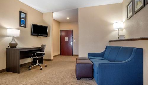 King Suite - Accessible/Non-Smoking