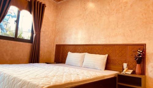 Queen Room with Garden View