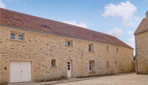 Three-Bedroom Holiday Home 