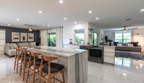 Three-Bedroom Holiday Home 