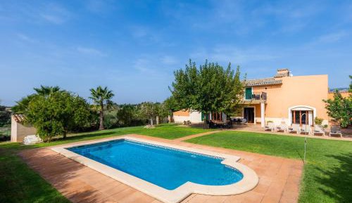 Villa with Garden View