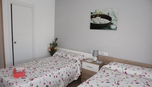 Twin Room with Private Bathroom