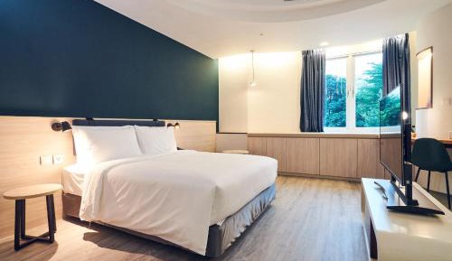 Deluxe Suite