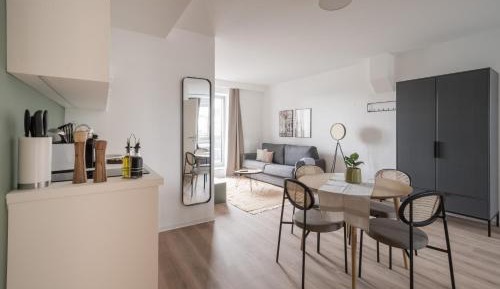 Comfort Suite with balcony & river view