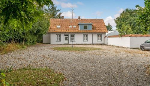 Five-Bedroom Holiday Home