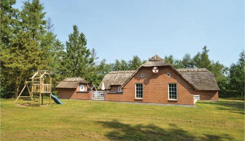Six-Bedroom Holiday Home