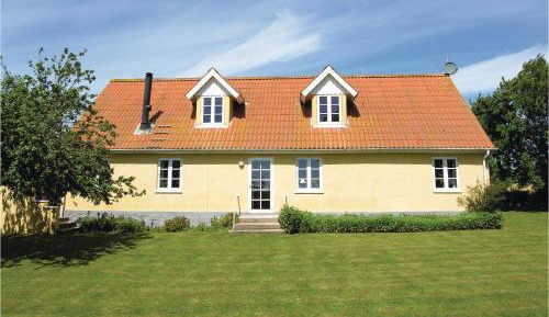 Six-Bedroom Holiday Home