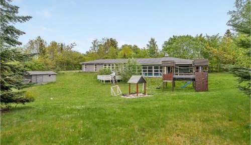 Five-Bedroom Holiday Home